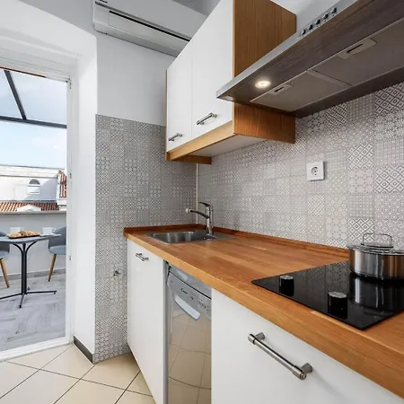 App Peschiera Apartment