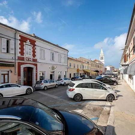 App Peschiera Apartment